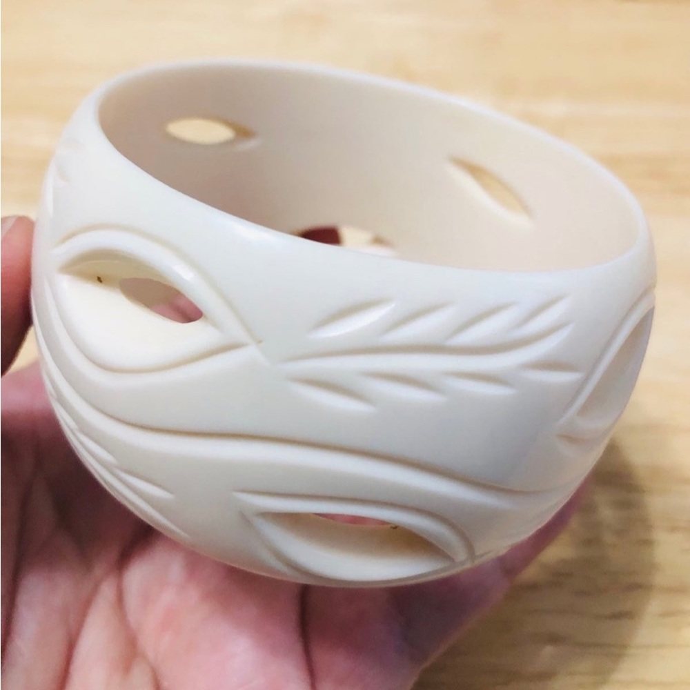 Vintage Ivory Lucite Bangle Bracelet. Very Beautiful!